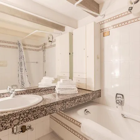 Amazing In Apartment *