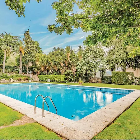 Awesome In Grimaldi With House Sea View Apartment