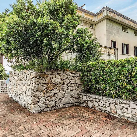 Apartment Awesome In Grimaldi With House Sea View